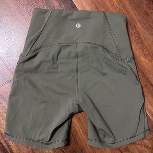 Lululemon align high rise short - Size 4